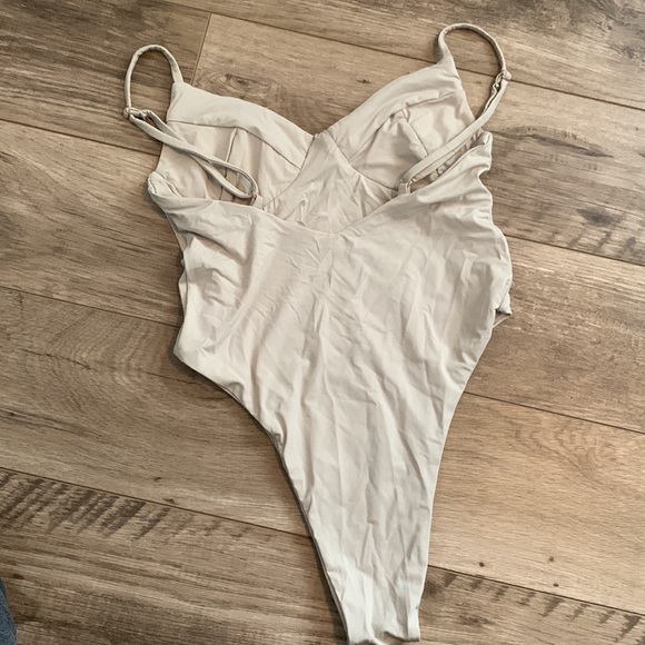 MYRASWIM one piece - Picture 2 of 3